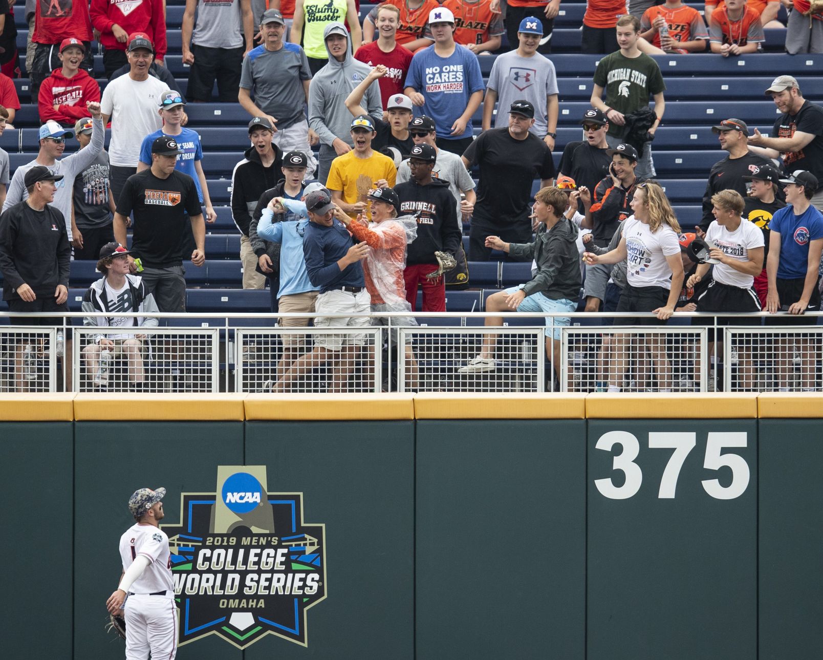 Auburn vs. Louisville at the College World Series